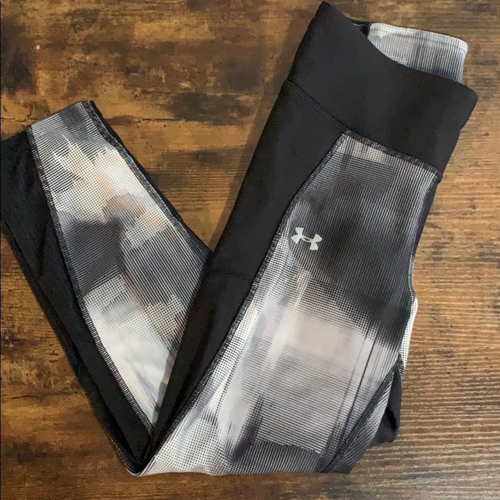 Women’s Black Under Armour Workout Leggings